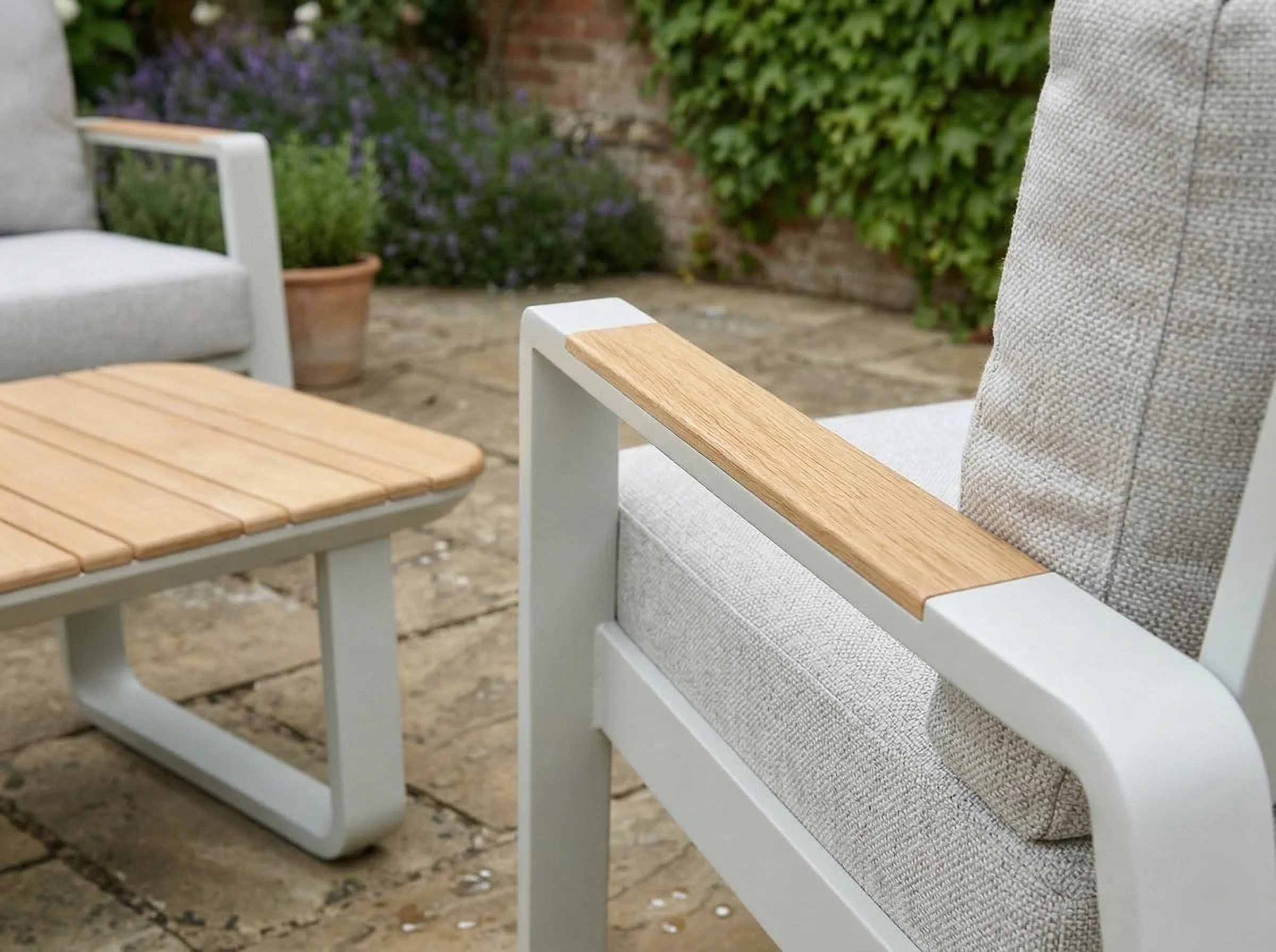 Thornbury - Aluminium Slatted Sofa Set - Image 3