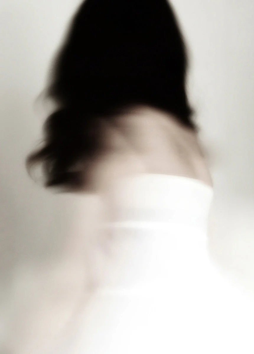Twirl I, 50cmx70cm wall art - Image 3