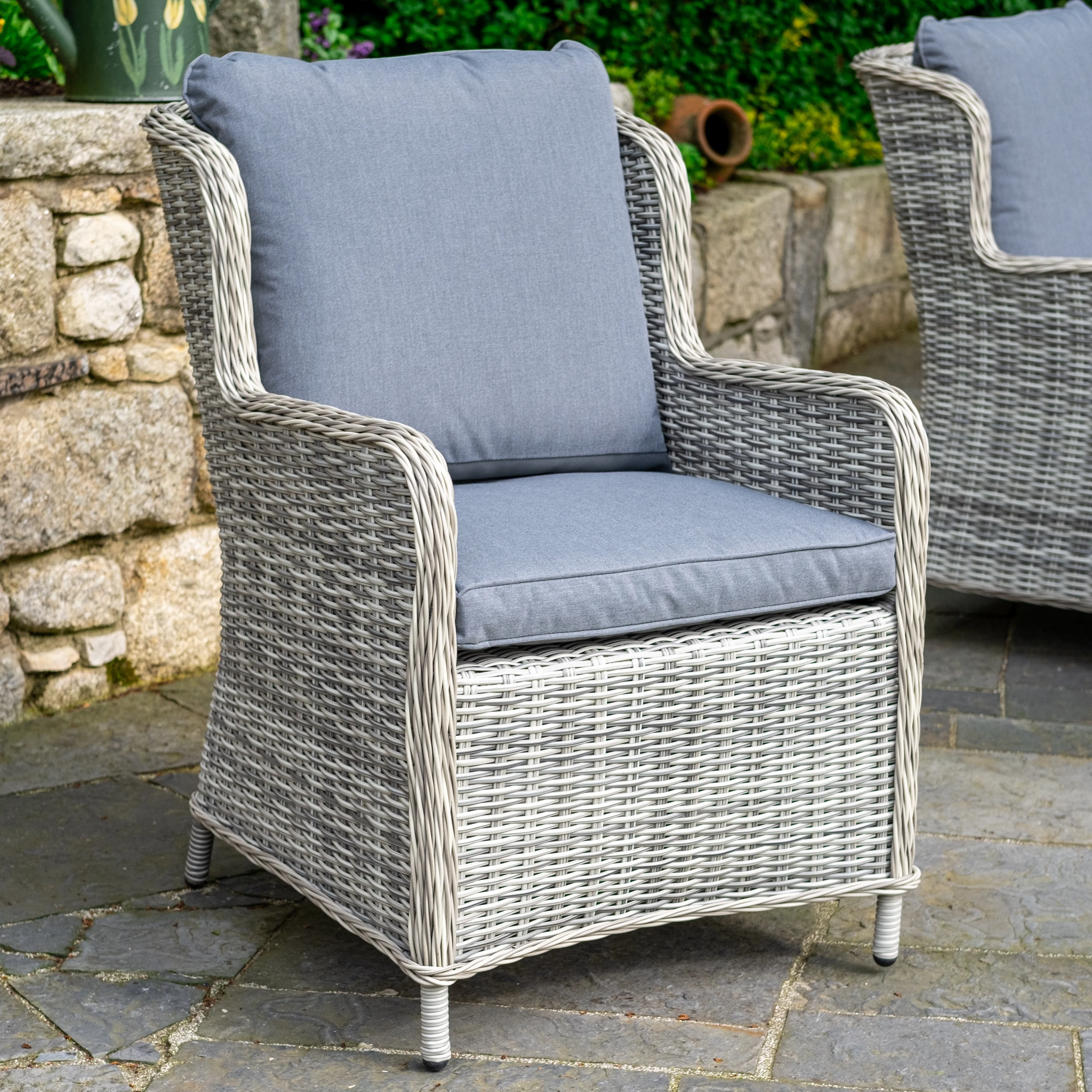 Vienna - 6 Seater Deluxe Dining Set - Image 4